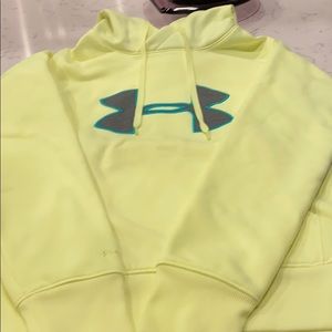 Under Armor Sweat Shirt